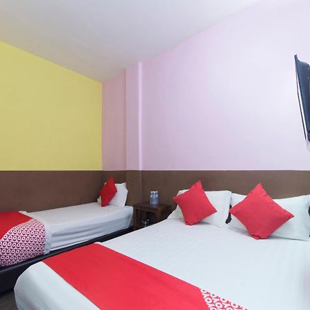 Oyo 172 Spring Hotel Куала-Лумпур Экстерьер фото