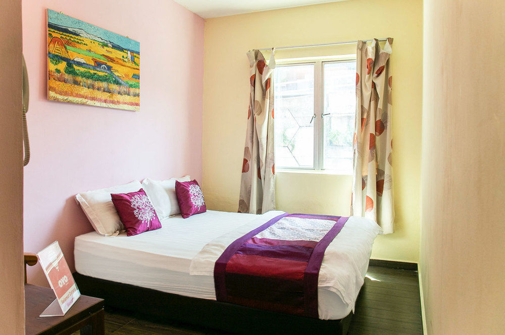 Oyo 172 Spring Hotel Куала-Лумпур Экстерьер фото
