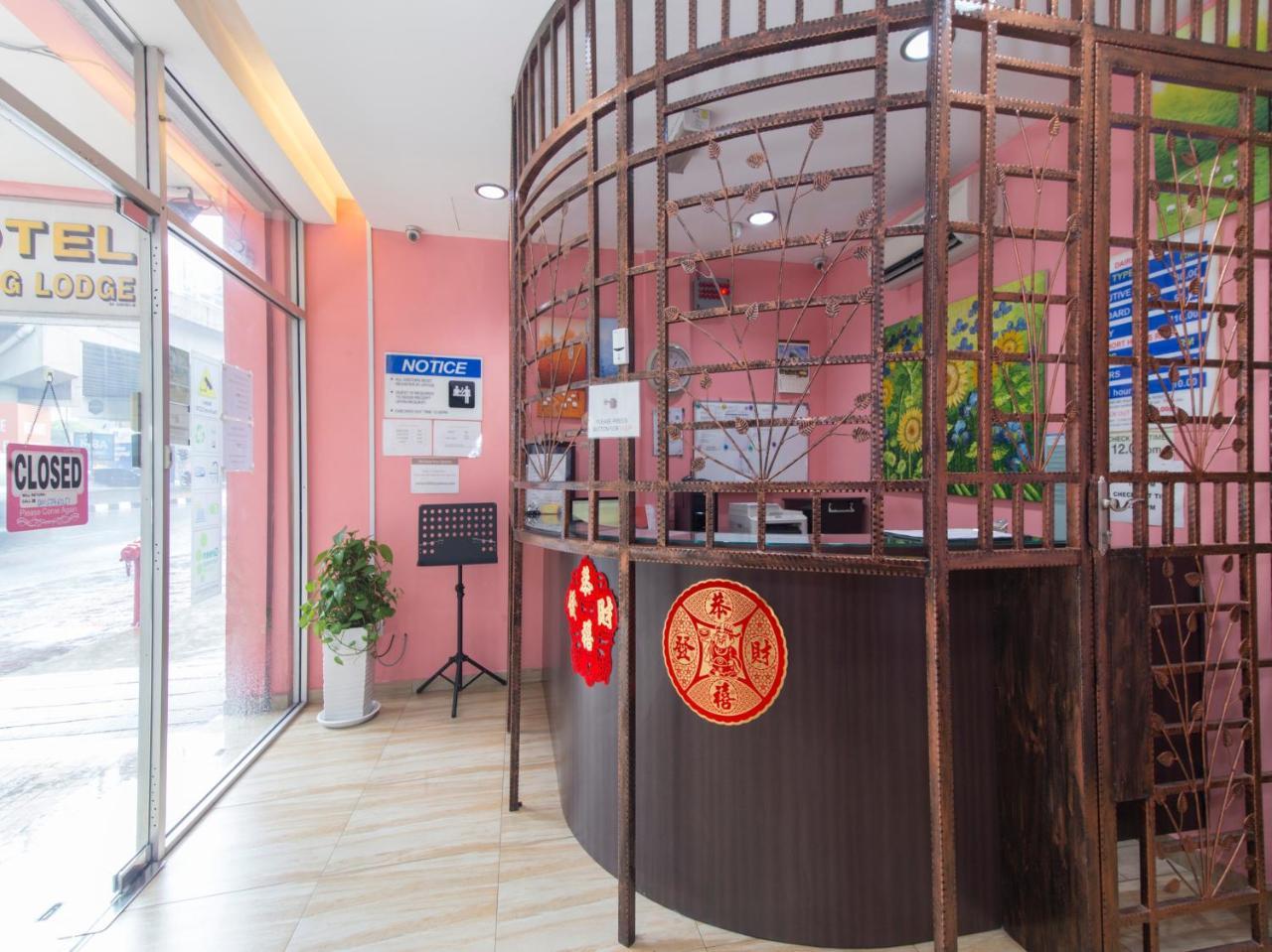 Oyo 172 Spring Hotel Куала-Лумпур Экстерьер фото