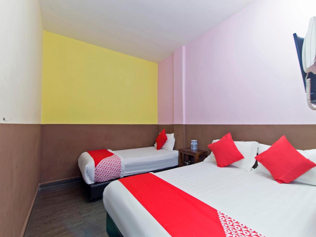 Oyo 172 Spring Hotel Куала-Лумпур Экстерьер фото